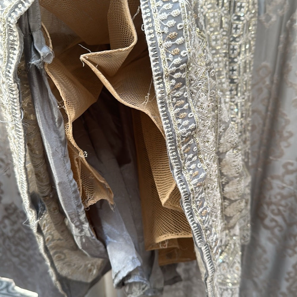 Anarkali Salwar Dress Outfit Gold and White Design - Picture 7 of 9
